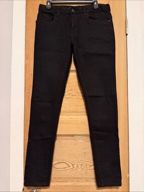 Connor Classic Black Straight-Leg Skinny Jeans